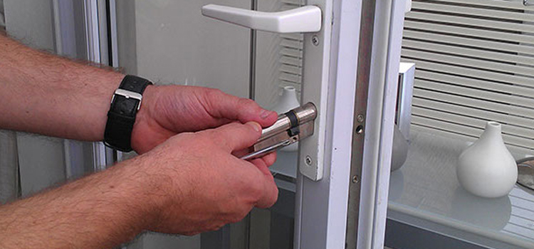 Commercial Door Lock Repair in East La Mirada